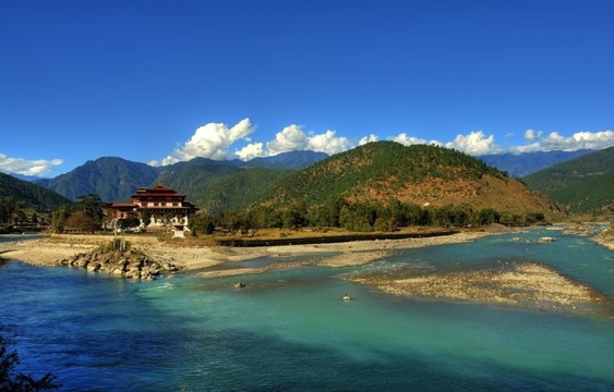 THE HIMALAYAN SPLENDOUR